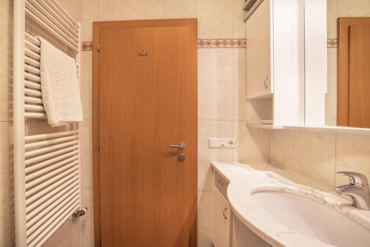 Haus Belodei - Apt B San Martino in Badia Dış mekan fotoğraf